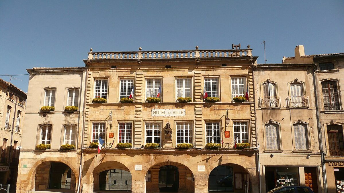 Hôtel de ville à Bagnols-sur-Cèze