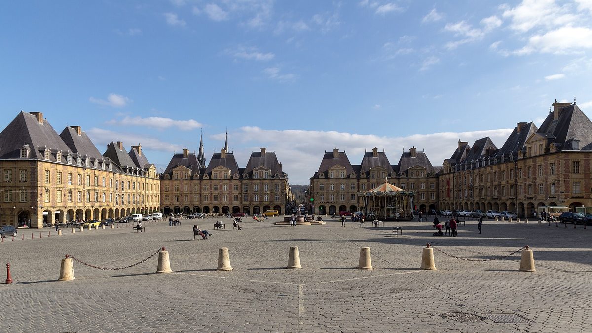 Charleville-Mézières, Place Ducale -- 2017 -- 4864