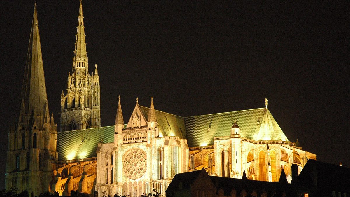 Eure et Loir Chartres Cathedrale nuit