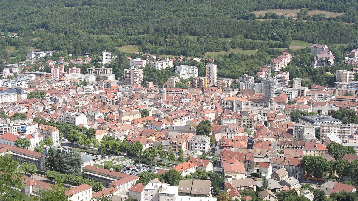 Vue sur le centre-ville de Gap depuis Puymaure