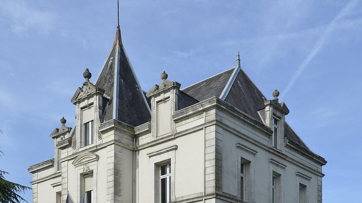 Les Herbiers - Mairie