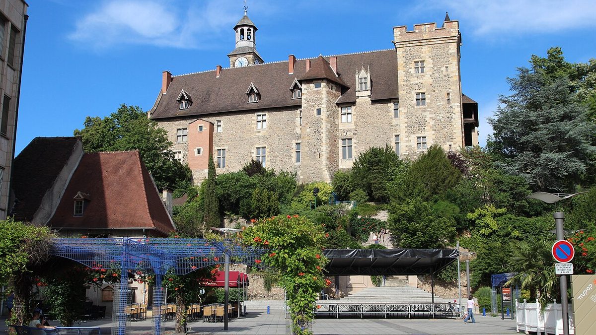 Château des ducs de Bourbon à Montluçon en juillet 2014