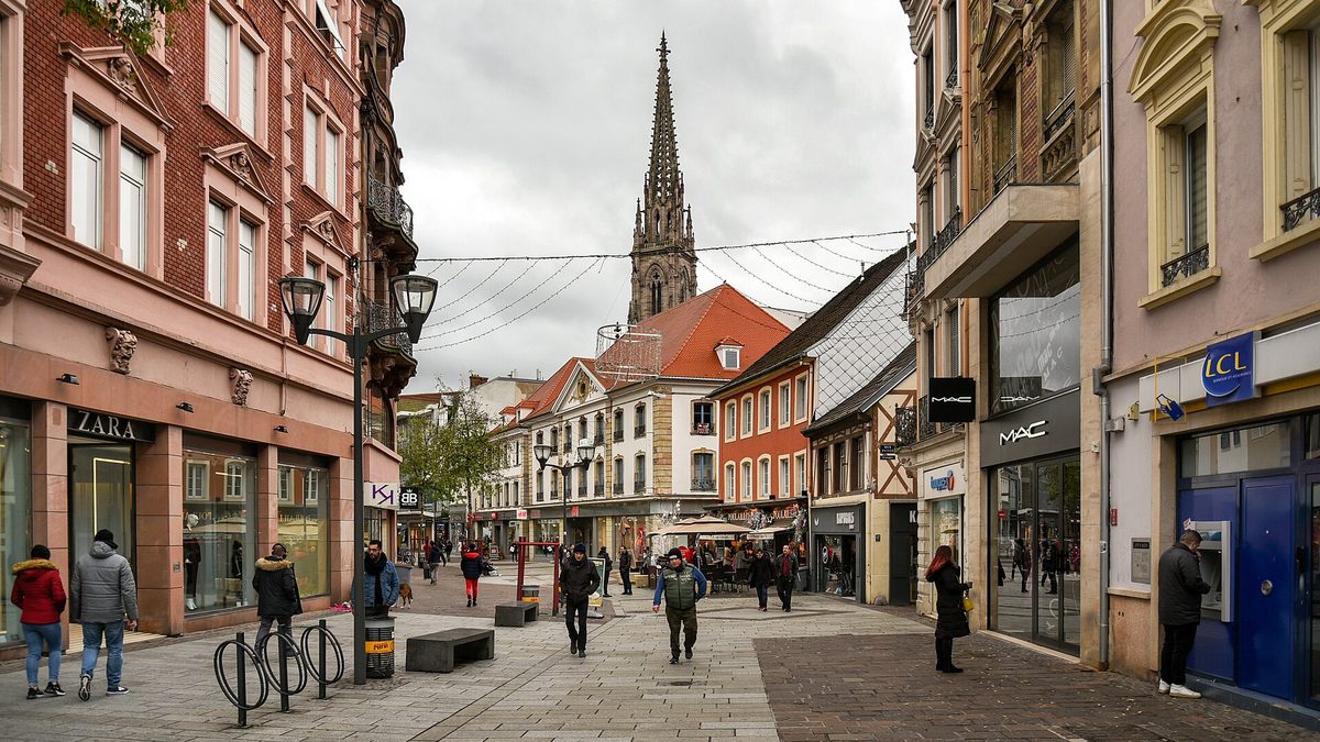 Mulhouse, Alsace, Rue du Sauvage